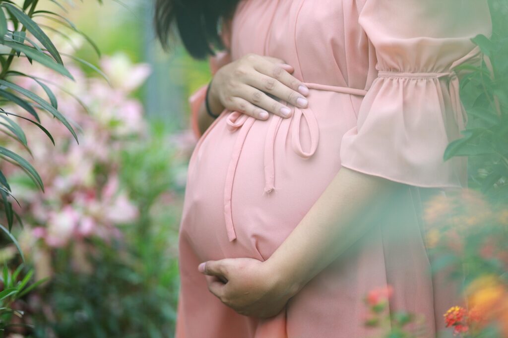 妊娠中にワキガのミラドライ治療を受けていいのか？